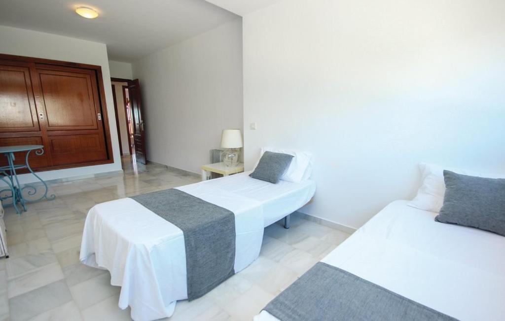Apartment Penthouse On The Beachfront Estepona